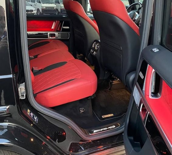 Подержанный Mercedes-Benz G-Class AMG 63 AMG II (W463), 4.0 л, 2021 в Дубае от Lakhani Motors Черный цвет. Японская | AUTO.AE