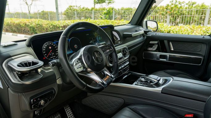 Подержанный Mercedes-Benz G-Class AMG 63 AMG II (W463), 4.0 л, 2020 в Дубае от Milele Белый цвет. Other | AUTO.AE