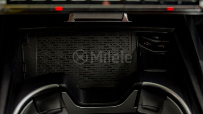 جديدة Mercedes-Benz G-Class AMG 63 AMG II (W465) تجميل الوجه, 4.0 l, 2025 في في دبي من Milele، اللون أسود. أخرى | AUTO.AE