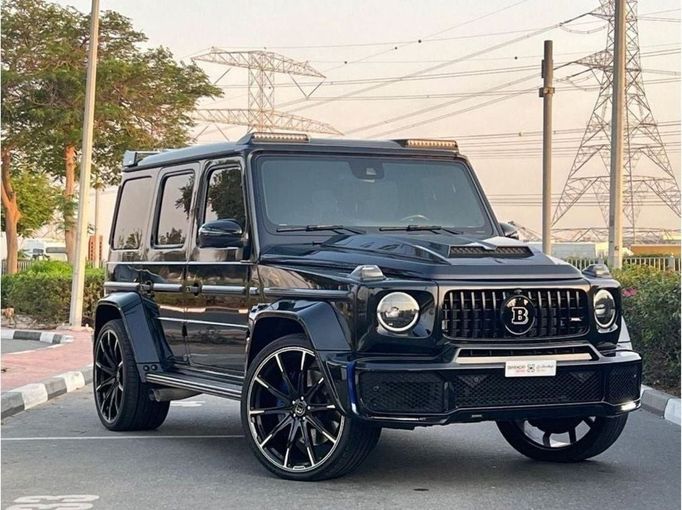 Подержанный Mercedes-Benz G-Class AMG Brabus 800 II (W463), 4.0 л, 2019 в Дубае от Drivenchy Motors Черный цвет. Европейская | AUTO.AE