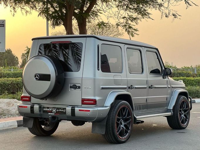 Подержанный Mercedes-Benz G-Class AMG 63 AMG II (W463), 4.0 л, 2019 в Дубае от Drivenchy Motors Серебристый цвет. Европейская | AUTO.AE