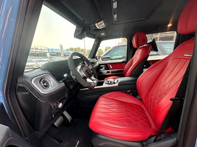 Подержанный Mercedes-Benz G-Class AMG 63 AMG II (W463), 4.0 л, 2023 в Дубае от Formula Motors Синий цвет. Европейская | AUTO.AE