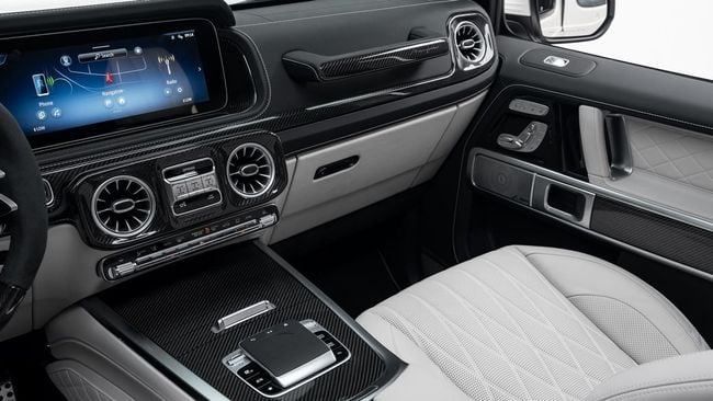 Used Mercedes-Benz G-Class AMG 63 AMG II (W465) Facelift, 4.0 l, 2025 in Dubai by Al Ain Class Motors, White color. GCC Specs | AUTO.AE