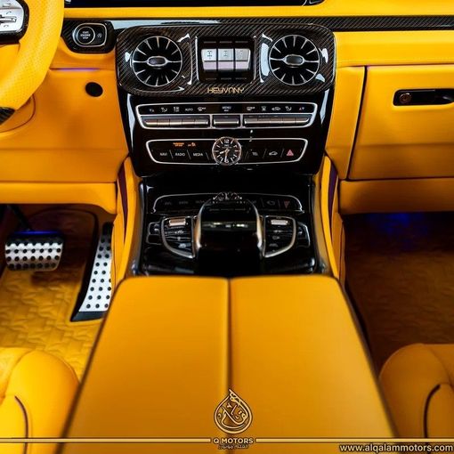 Подержанный Mercedes-Benz G-Class AMG 63 AMG II (W463), 4.0 л, 2023 в Дубае от Q Motors Серебристый цвет. Европейская | AUTO.AE