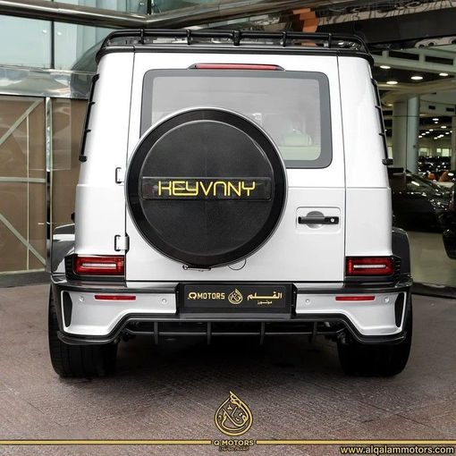 Подержанный Mercedes-Benz G-Class AMG 63 AMG II (W463), 4.0 л, 2023 в Дубае от Q Motors Серебристый цвет. Европейская | AUTO.AE