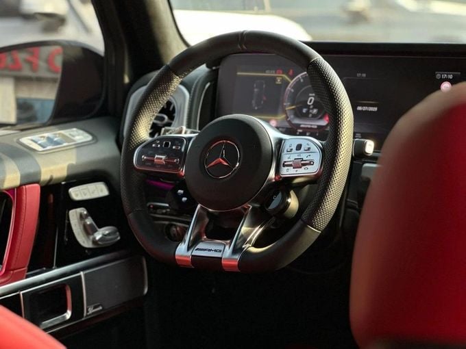 Подержанный Mercedes-Benz G-Class AMG 63 AMG II (W465) Рестайлинг, 4.0 л, 2024 в Дубае от Orient Auto FZE Черный цвет. Корейская | AUTO.AE