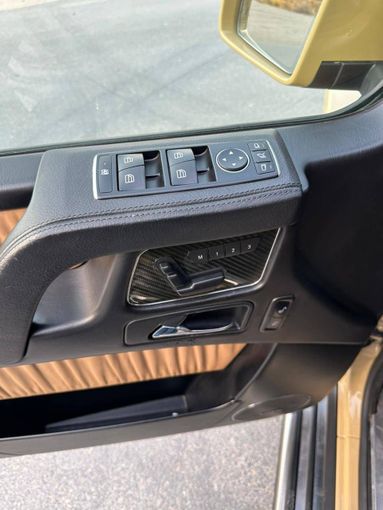 Подержанный Mercedes-Benz G-Class AMG 63 AMG I (W463) Рестайлинг 2, 5.5 л, 2015 в Дубае от Alzahiah Cars Золотистый цвет. GCC | AUTO.AE