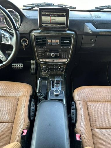 Подержанный Mercedes-Benz G-Class AMG 63 AMG I (W463) Рестайлинг 2, 5.5 л, 2015 в Дубае от Alzahiah Cars Золотистый цвет. GCC | AUTO.AE