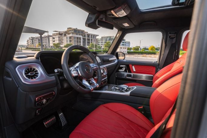Mercedes-Benz G-Class 550 III (W463), 2023 внедорожник 5 дв. бизнес класса в Дубае от Macan Luxury Motors серый цвет | AUTO.AE