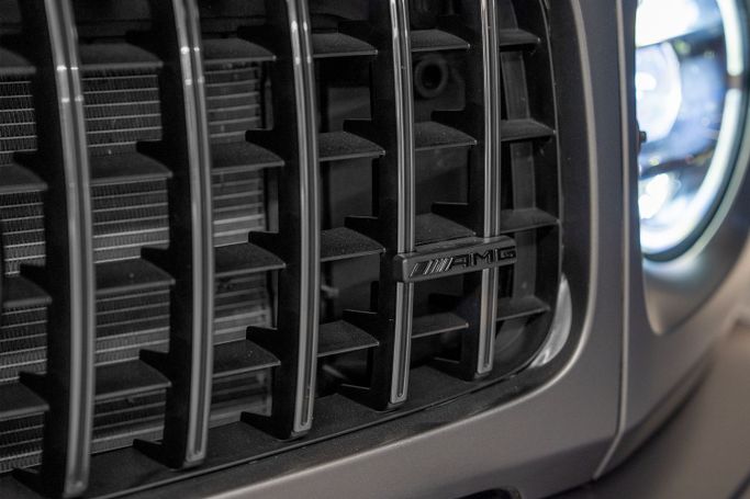 Подержанный Mercedes-Benz G-Class 550 III (W463), 4.0 л, 2022 в Дубае от PUPIL OF FATE MOTORS Серый цвет. Европейская | AUTO.AE