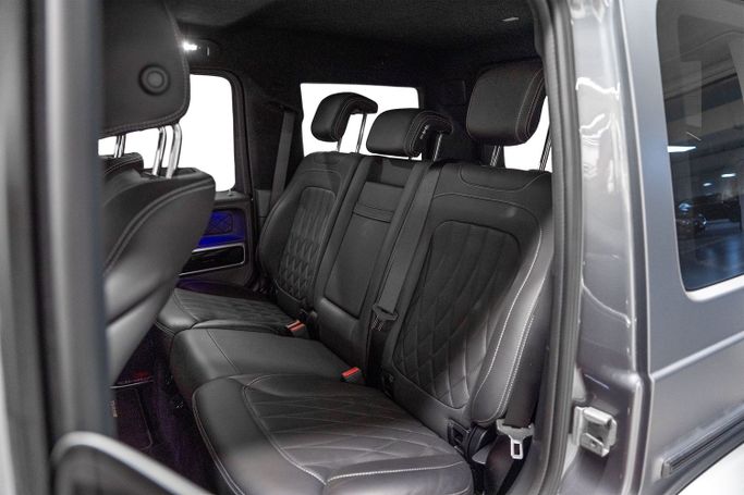 Подержанный Mercedes-Benz G-Class 550 III (W463), 4.0 л, 2022 в Дубае от PUPIL OF FATE MOTORS Серый цвет. Европейская | AUTO.AE