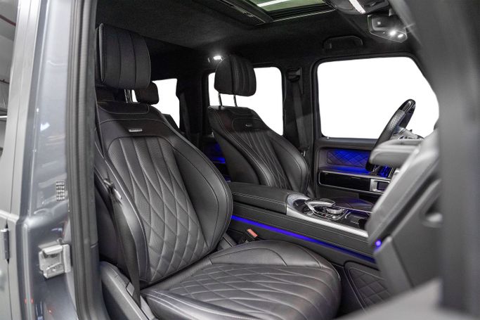 Подержанный Mercedes-Benz G-Class 550 III (W463), 4.0 л, 2022 в Дубае от PUPIL OF FATE MOTORS Серый цвет. Европейская | AUTO.AE