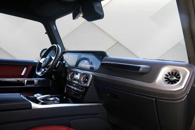 مستعملة Mercedes-Benz G-Class 500 III (W463), 4.0 l, 2022 في في دبي من Mohammad Alkarak Motors، اللون أزرق. المواصفات الأوروبية | AUTO.AE