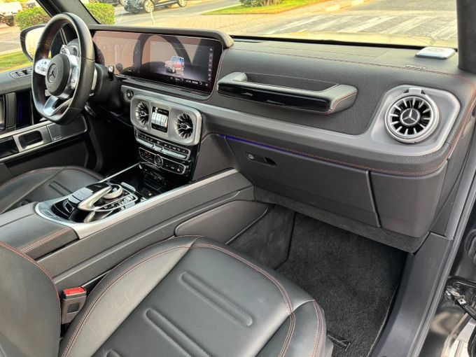 Подержанный Mercedes-Benz G-Class 550 III (W463), 4.0 л, 2020 в Дубае от Saeed Auto Черный цвет. Японская | AUTO.AE