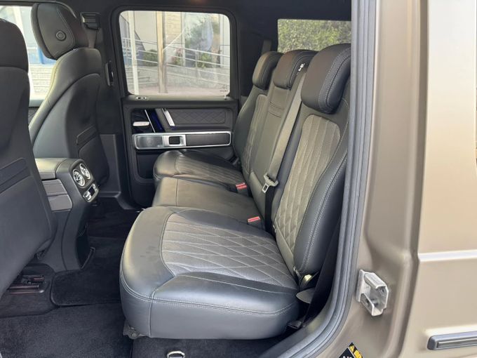 Подержанный Mercedes-Benz G-Class 550 III (W463), 4.0 л, 2021 в Дубае от Saeed Auto Зеленый цвет. Японская | AUTO.AE