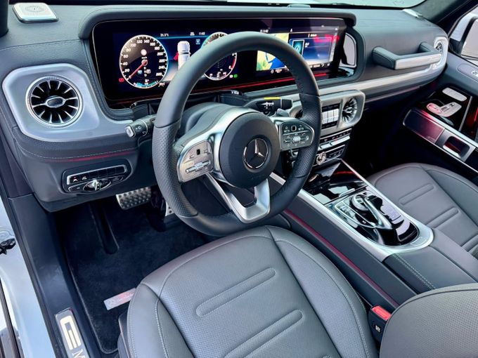 Новый Mercedes-Benz G-Class 400 III (W463), 2.9 л, 2024 в Дубае от Saeed Auto Белый цвет. Японская | AUTO.AE