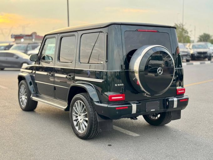Подержанный Mercedes-Benz G-Class 550 III (W463), 4.0 л, 2019 в Дубае от Saeed Auto Черный цвет. Японская | AUTO.AE