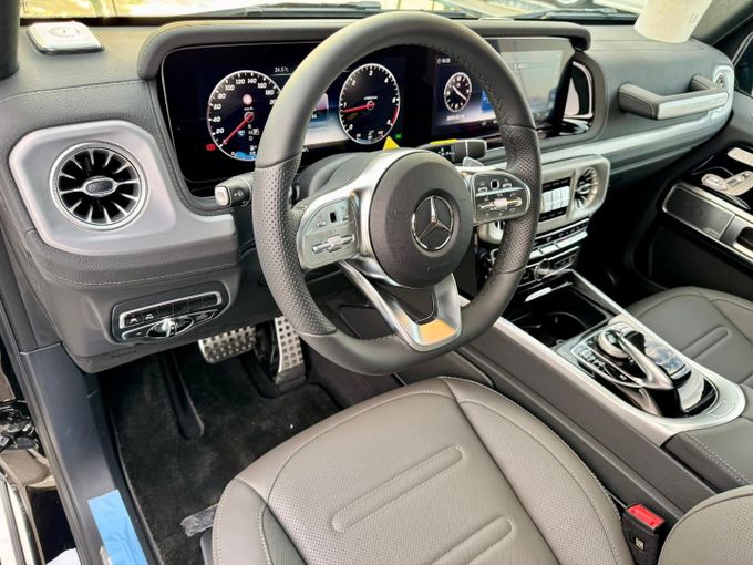 Новый Mercedes-Benz G-Class 400 III (W463), 2.9 л, 2024 в Дубае от Saeed Auto Черный цвет. Японская | AUTO.AE