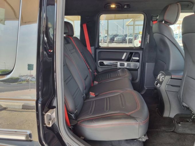 Подержанный Mercedes-Benz G-Class 550 III (W463), 4.0 л, 2020 в Дубае от Saeed Auto Черный цвет. Японская | AUTO.AE