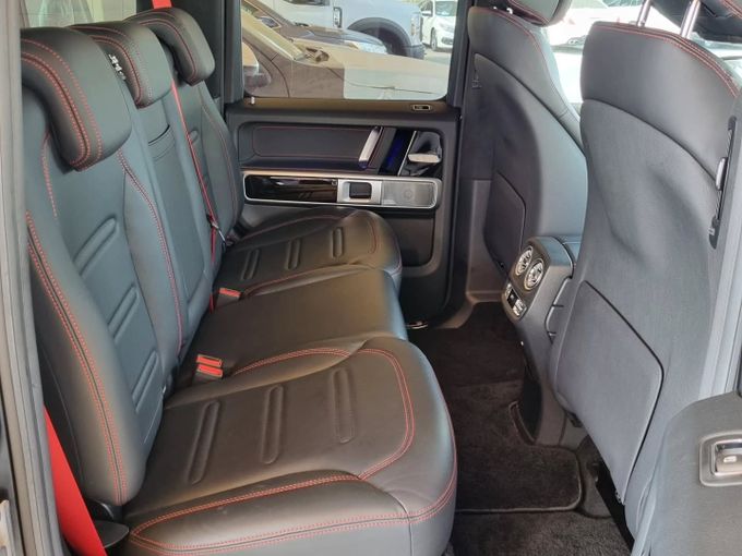 Подержанный Mercedes-Benz G-Class 550 III (W463), 4.0 л, 2020 в Дубае от Saeed Auto Черный цвет. Японская | AUTO.AE