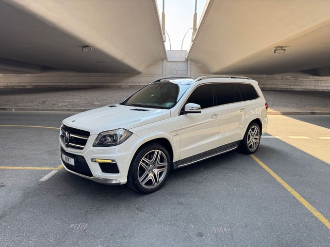 مستعملة Mercedes-Benz GL-Class AMG 63 AMG, 5.5 l, 2014 في في دبي، اللون أبيض. مواصفات الخليج | AUTO.AE