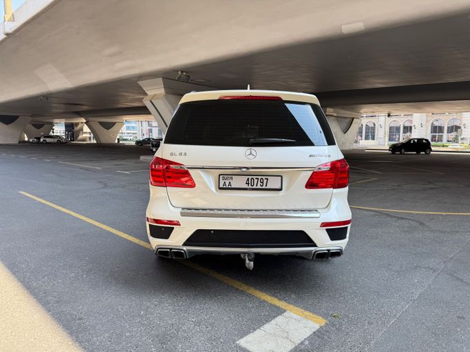 مستعملة Mercedes-Benz GL-Class AMG 63 AMG, 5.5 l, 2014 في في دبي، اللون أبيض. مواصفات الخليج | AUTO.AE