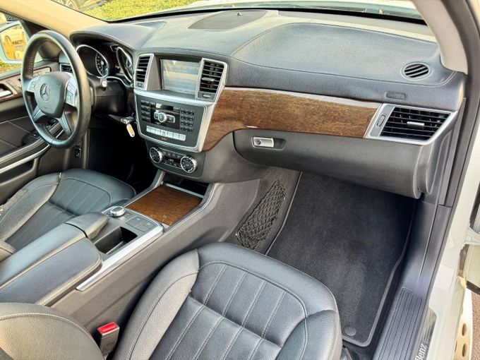 Used Mercedes-Benz GL-Class 450 II (X166), 4.7 l, 2013 in Dubai by Saeed Auto, White color. Japanese Specs | AUTO.AE