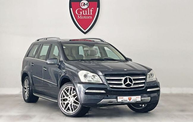 Used Mercedes-Benz GL-Class 500 I (X164) Facelift, 5.5 l, 2011 in Dubai by Gulf Motors, Grey color. GCC Specs | AUTO.AE