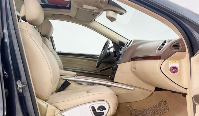 Used Mercedes-Benz GL-Class 500 I (X164) Facelift, 5.5 l, 2011 in Dubai by Gulf Motors, Grey color. GCC Specs | AUTO.AE