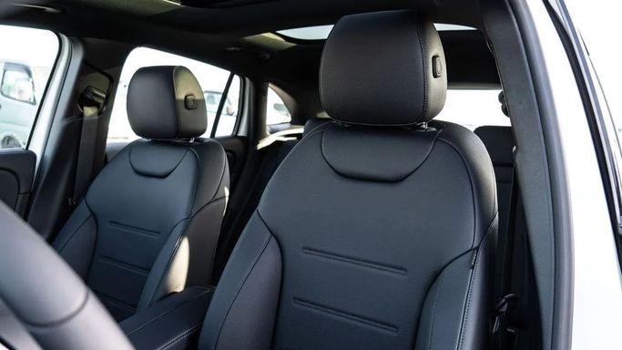 New Mercedes-Benz GLA 200 II (H247) Facelift, 1.3 l, 2025 in Dubai by Altass Motors, White color. Other | AUTO.AE
