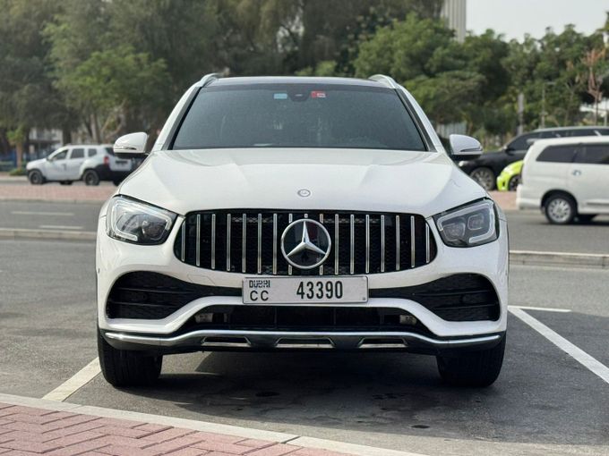 Used Mercedes-Benz GLC I (X253), 2.0 l, 2017 in Dubai, White color. American Specs | AUTO.AE