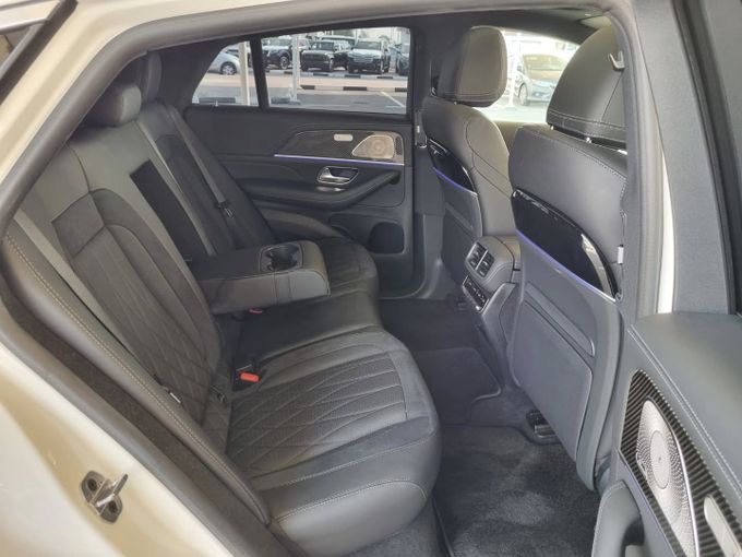 Подержанный Mercedes-Benz GLE AMG 63 AMG S II (V167) Рестайлинг, 4.0 л, 2023 в Дубае от Saeed Auto Белый цвет. Японская | AUTO.AE