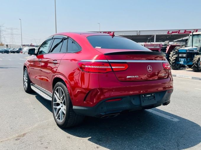 Подержанный Mercedes-Benz GLE AMG 43 AMG I (W166), 3.0 л, 2017 в Дубае от Lakhani Motors Красный цвет. Японская | AUTO.AE