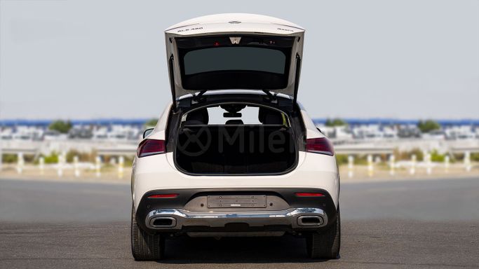 Новый Mercedes-Benz GLE Coupe 450 II (C167), 3.0 л, 2023 в Дубае от Milele Белый цвет. Other | AUTO.AE
