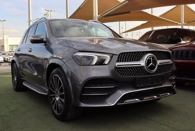 Подержанный Mercedes-Benz GLE 450 II (V167), 3.0 л, 2022 в Дубае от Dresden Motors Серый цвет. GCC | AUTO.AE