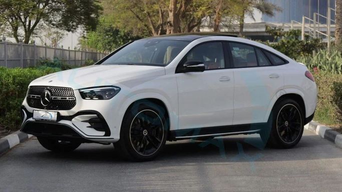 New Mercedes-Benz GLE 580 II (V167) Facelift, 4.0 l, 2025 in Dubai by Auto Max Group, White color. GCC Specs | AUTO.AE