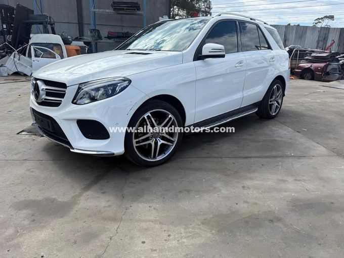 Подержанный Mercedes-Benz GLE 350 d I (W166), 3.0 л, 2018 в Дубае от Alhamd Motors Белый цвет. Other | AUTO.AE