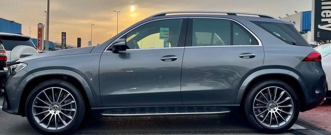 Новый Mercedes-Benz GLE 450 II (V167) Рестайлинг, 3.0 л, 2025 в Дубае от Auto Gallery DXB Серый цвет. GCC | AUTO.AE