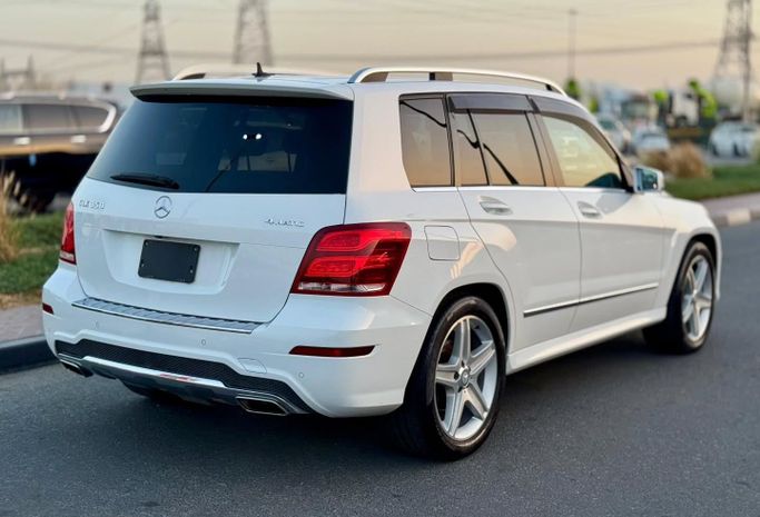 Used Mercedes-Benz GLK-Class 350 I (X204) Facelift, 3.5 l, 2014 in Dubai by Saeed Auto, White color. Japanese Specs | AUTO.AE