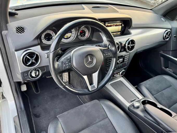 Used Mercedes-Benz GLK-Class 350 I (X204) Facelift, 3.5 l, 2014 in Dubai by Saeed Auto, White color. Japanese Specs | AUTO.AE