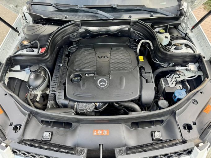 Used Mercedes-Benz GLK-Class 350 I (X204) Facelift, 3.5 l, 2014 in Dubai by Saeed Auto, White color. Japanese Specs | AUTO.AE