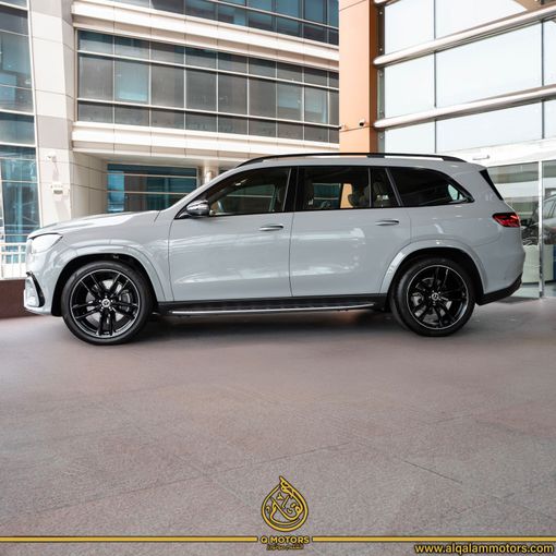Подержанный Mercedes-Benz GLS 580 II (X167) Рестайлинг, 4.0 л, 2024 в Дубае от Q Motors Серый цвет. GCC | AUTO.AE