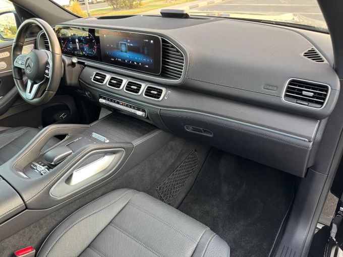 Подержанный Mercedes-Benz GLS 580 II (X167), 4.0 л, 2021 в Дубае от Saeed Auto Черный цвет. Японская | AUTO.AE
