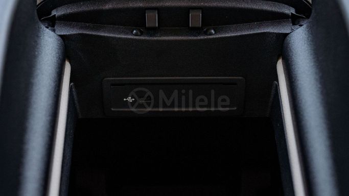 Новый Mercedes-Benz GLS 450 II (X167) Рестайлинг, 3.0 л, 2023 в Дубае от Milele Черный цвет. Other | AUTO.AE