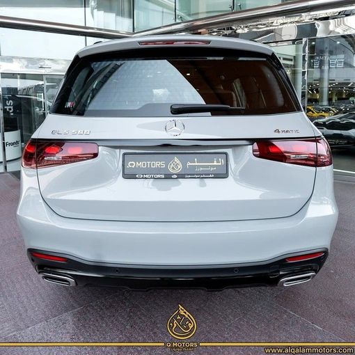 Подержанный Mercedes-Benz GLS 580 II (X167) Рестайлинг, 4.0 л, 2024 в Дубае от Q Motors Белый цвет. GCC | AUTO.AE
