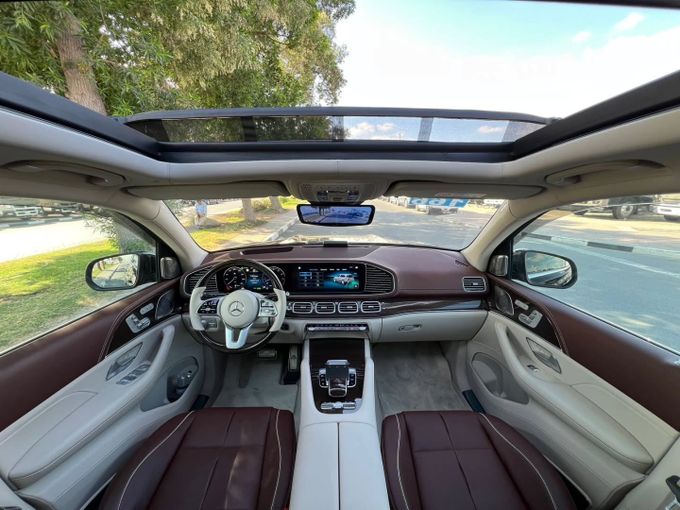 Подержанный Mercedes-Benz Maybach GLS 600 I Рестайлинг, 4.0 л, 2023 в Дубае от Saeed Auto Черный цвет. Японская | AUTO.AE