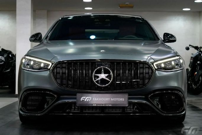 Новый Mercedes-Benz S-Class AMG 63 e AMG Long IV (W223), 4.0 л, 2023 в Дубае от Fakhoury Серебристый цвет. Европейская | AUTO.AE