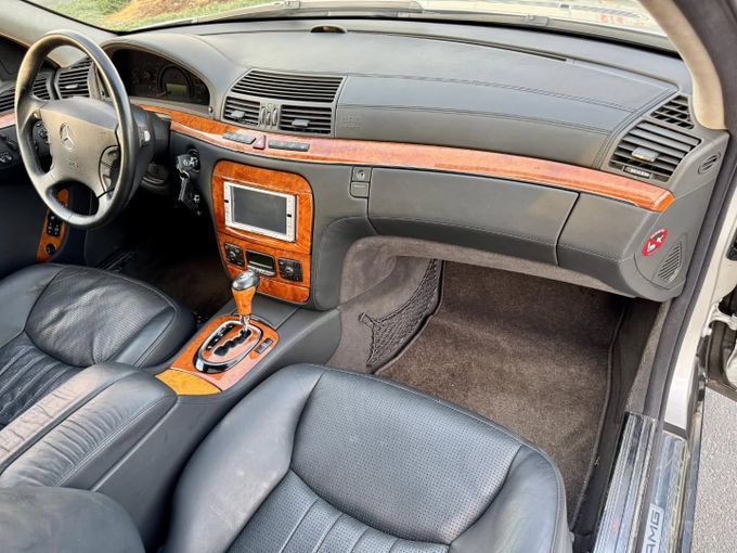 Used Mercedes-Benz S-Class AMG 55 AMG I (W220) Facelift, 5.4 l, 2003 in Dubai by Saeed Auto, Grey color. Japanese Specs | AUTO.AE