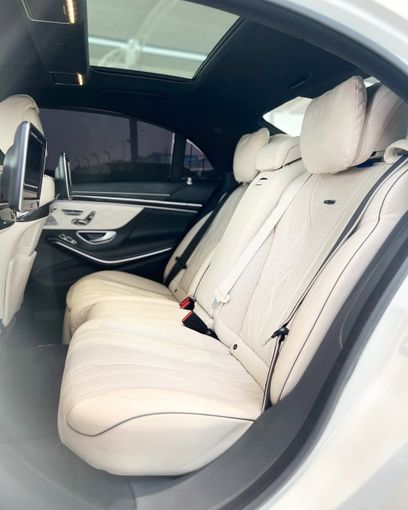 Used Mercedes-Benz S-Class AMG 63 AMG III (W222, C217), 5.5 l, 2015 in Dubai by Lakhani Motors, White color. Japanese Specs | AUTO.AE