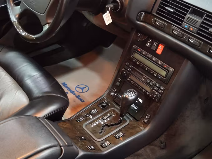 Подержанный Mercedes-Benz S-Class III (W140) Рестайлинг, 6.0 л, 1998 в Дубае от STAR COLLECTION LLC Белый цвет. Японская | AUTO.AE